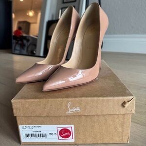 Christian Louboutin So Kate Nude Patent Leather Heels 38.5